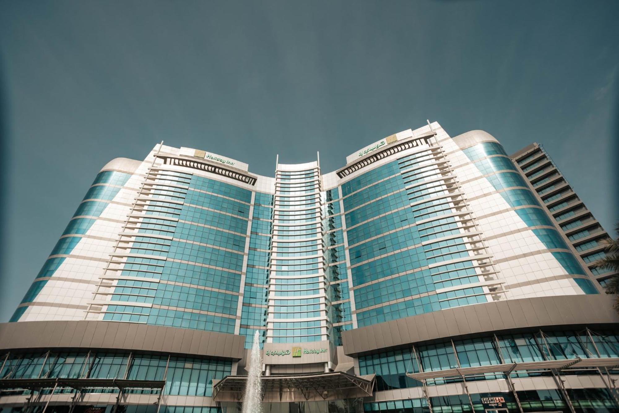 Holiday Inn Abu Dhabi, An Ihg Hotel Esterno foto